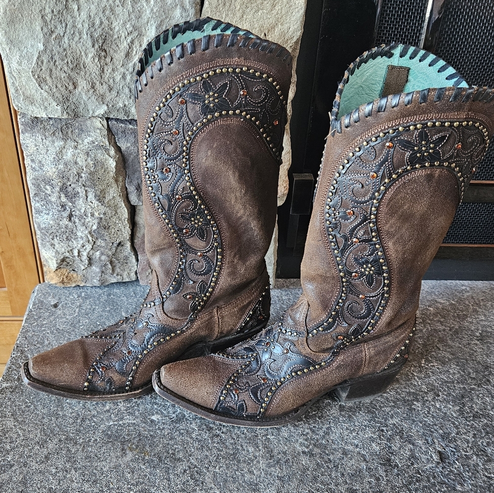 Beautiful Brown Corral Cowboy Boots Size 8.5 - Picture 2 of 9